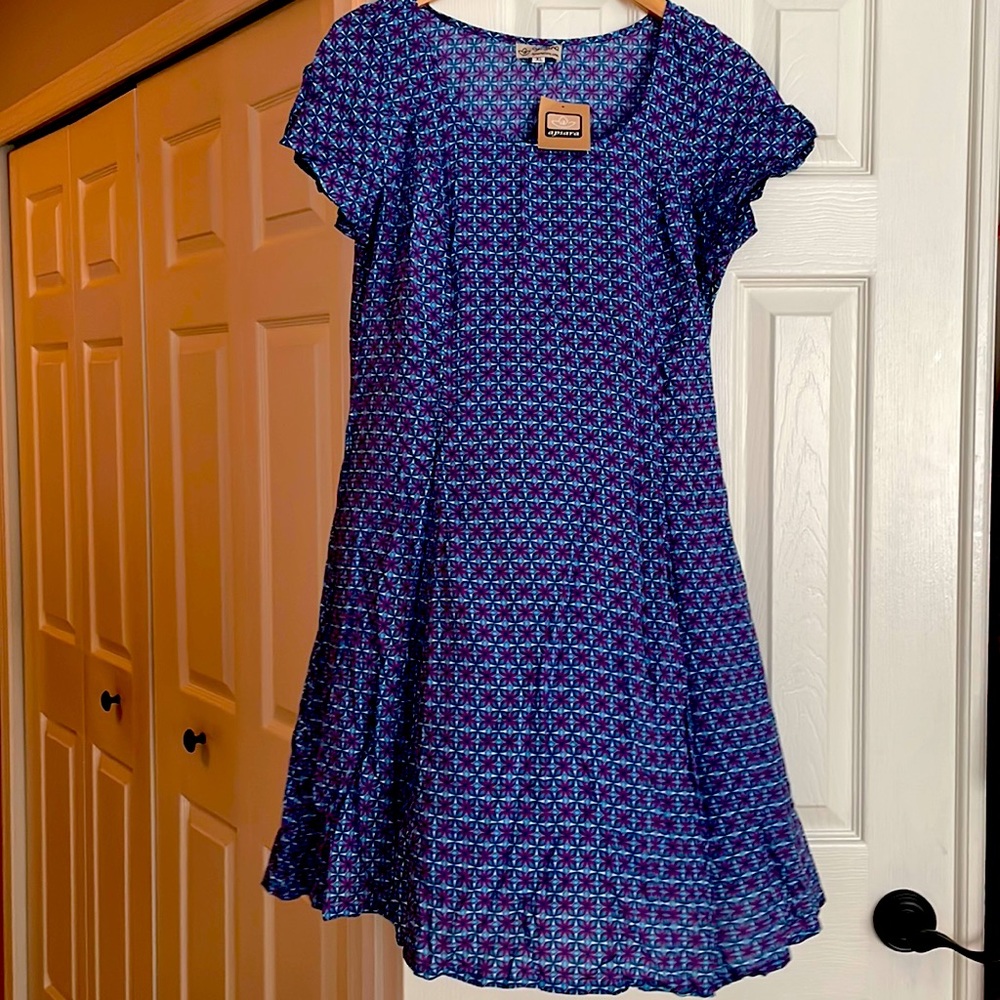 Lightweight Summer dress by Apsara. Tag still on. Never worn